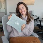 BEDELITE Travel Blanket with Bag, Ultra-Soft Jacquard Fleece Blanket with Luggage Sleeve & Backpack Clip, Airplane Blanket Travel Essentials, Blue - Image 3