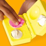 Play-Doh Super Slice Cake Playset, Toy Oven with Play Kitchen Accessories & 11 Modeling Compound Cans, Kids Arts & Crafts,, Ages 3+ - Image 5