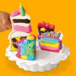 Play-Doh Super Slice Cake Playset, Toy Oven with Play Kitchen Accessories & 11 Modeling Compound Cans, Kids Arts & Crafts,, Ages 3+ - Image 9