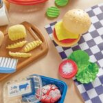 Little Tikes Creative Chefs Cheeseburger and Fries Kit with 22 Accessories, Pretend Play Cooking Set, for Boys and Girls Ages 3+ Years - Image 7