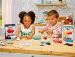 Little Tikes Creative Chefs Pie Kit with Make-It Mix Play Sand, 22 Accessories, Ages 3+ - Image 4