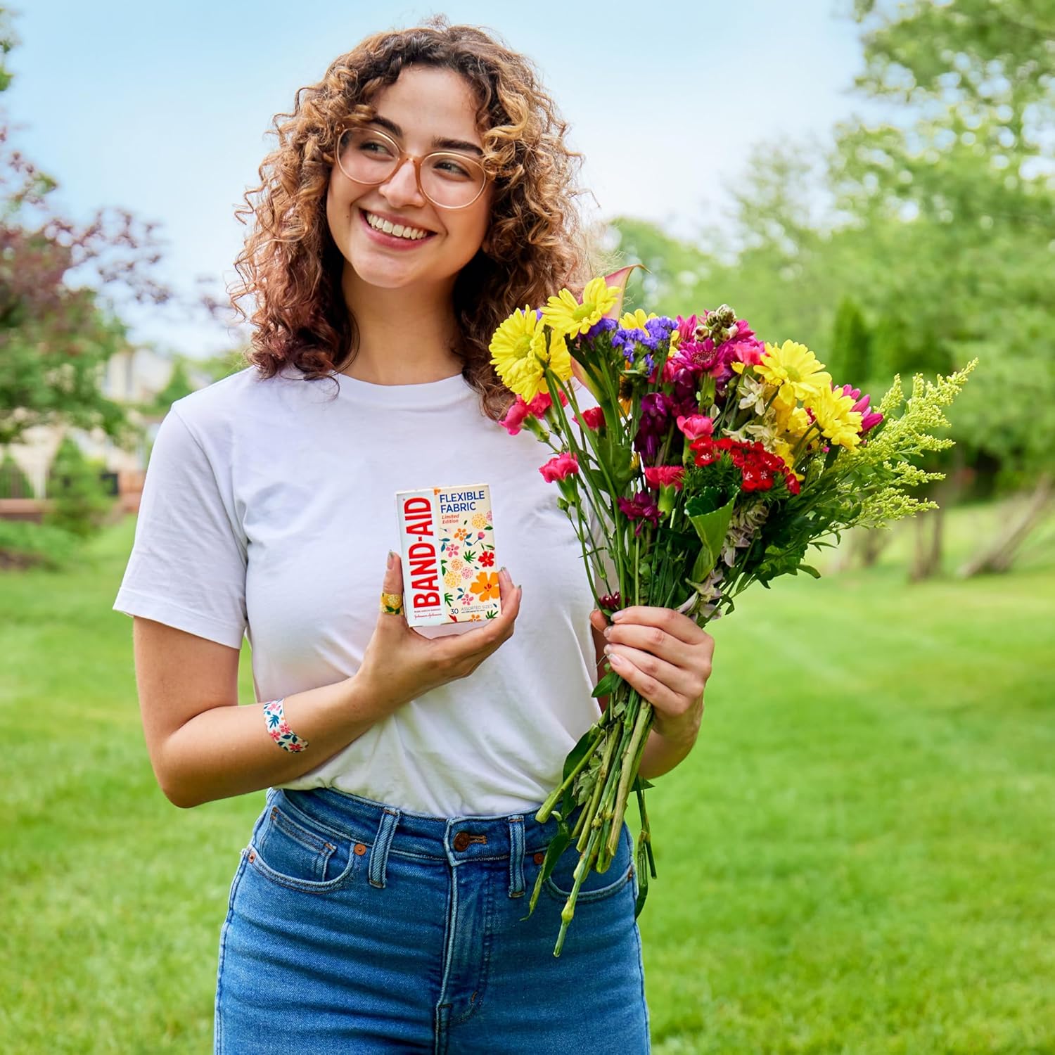 Band-Aid Brand Flexible Fabric Adhesive Bandages, Comfortable Flexible Protection & Wound Care for Minor Cuts & Scrapes, First Aid Bandage with a Wildflower Design, Assorted Sizes, 30 ct - Image 7