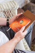 Jesus Calling, Padded Hardcover, with Scripture References: Enjoying Peace in His Presence (A 365-Day Devotional) - Image 3